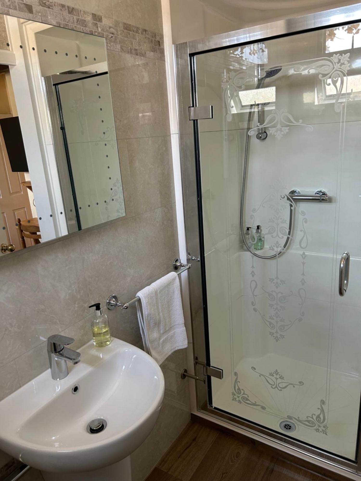 Oakwood Heathrow 2*