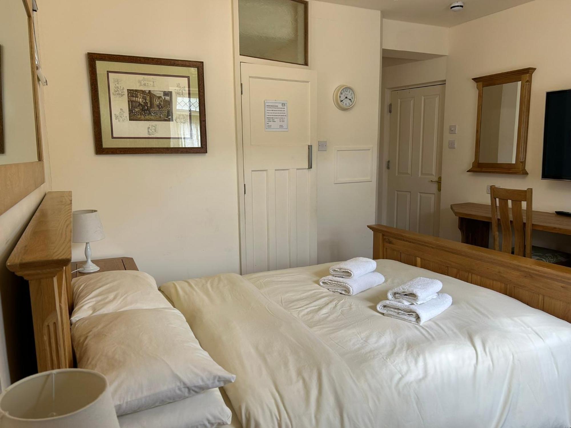 Bed & Breakfast Oakwood Heathrow 2*