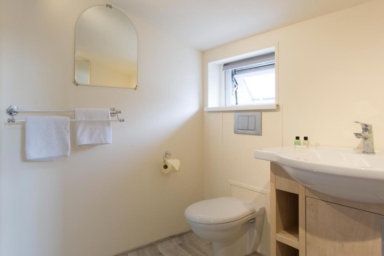 Oakwood Heathrow 2*